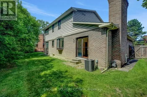 210 Cypress Court Ottawa ON K2H 8Z8