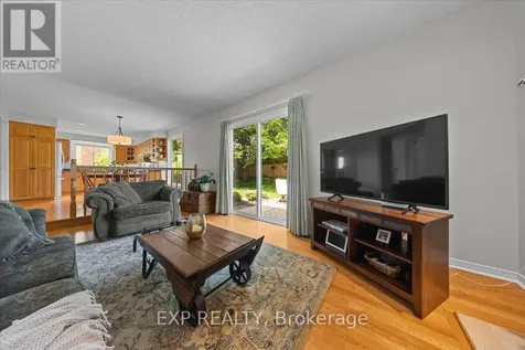 85 Teevens Drive Ottawa ON K2J 2E3