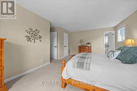 85 Teevens Drive Ottawa ON K2J 2E3