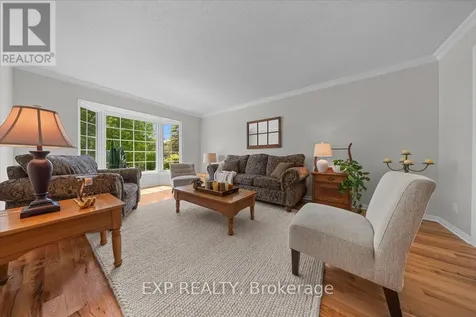 85 Teevens Drive Ottawa ON K2J 2E3