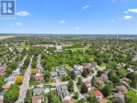 85 Teevens Drive Ottawa ON K2J 2E3