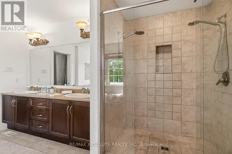 414 Landswood Way Ottawa ON K2S 0A3