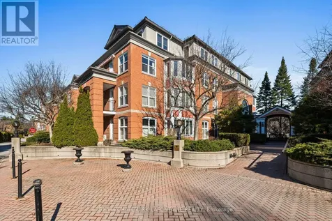 21 Durham Private Ottawa ON K1M 2G1