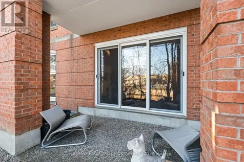 21 Durham Private Ottawa ON K1M 2G1