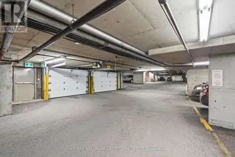 21 Durham Private Ottawa ON K1M 2G1