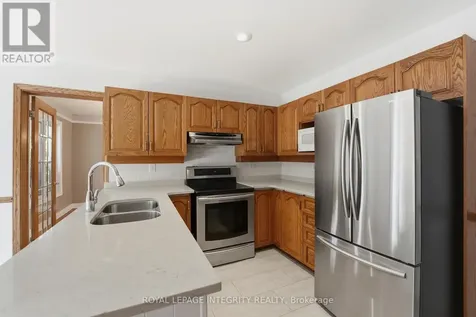 50 Bramble Wood Crescent Ottawa ON K2M 2H4