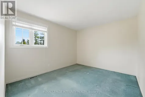 50 Bramble Wood Crescent Ottawa ON K2M 2H4