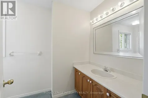 50 Bramble Wood Crescent Ottawa ON K2M 2H4