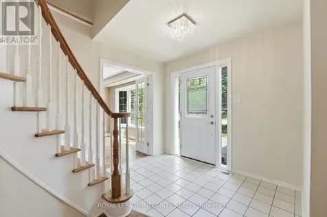 50 Bramble Wood Crescent Ottawa ON K2M 2H4