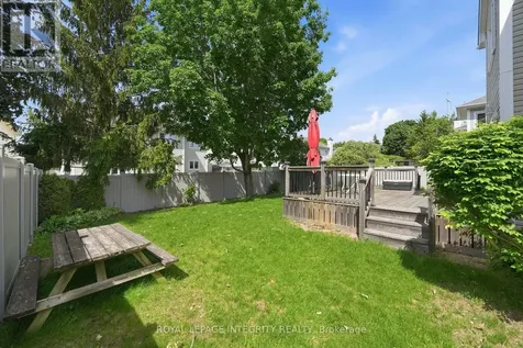 50 Bramble Wood Crescent Ottawa ON K2M 2H4