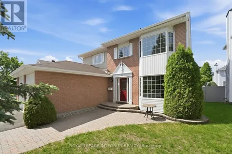 50 Bramble Wood Crescent Ottawa ON K2M 2H4