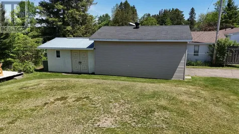 11837 Round Lake Road Laurentian Valley ON K8A 6W8