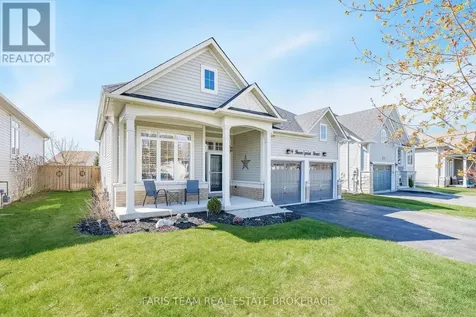 9 Broadpoint Street Wasaga Beach ON L9Z 3B8