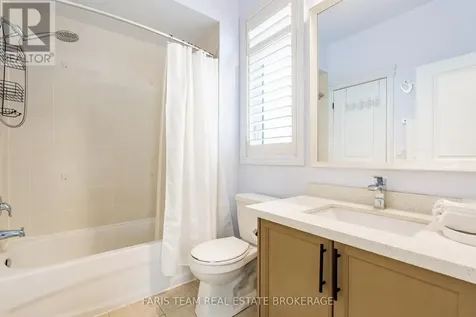 9 Broadpoint Street Wasaga Beach ON L9Z 3B8