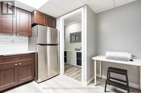 9 Broadpoint Street Wasaga Beach ON L9Z 3B8