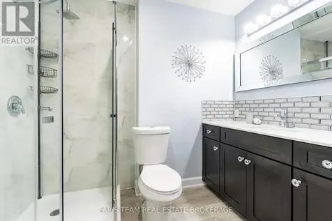 9 Broadpoint Street Wasaga Beach ON L9Z 3B8