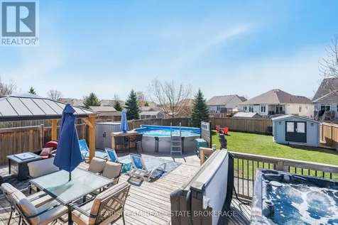 9 Broadpoint Street Wasaga Beach ON L9Z 3B8
