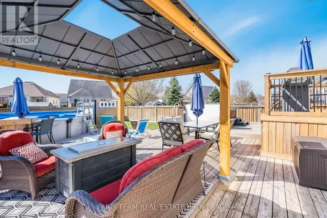 9 Broadpoint Street Wasaga Beach ON L9Z 3B8