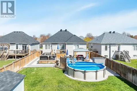 9 Broadpoint Street Wasaga Beach ON L9Z 3B8