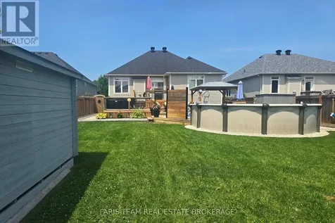 9 Broadpoint Street Wasaga Beach ON L9Z 3B8