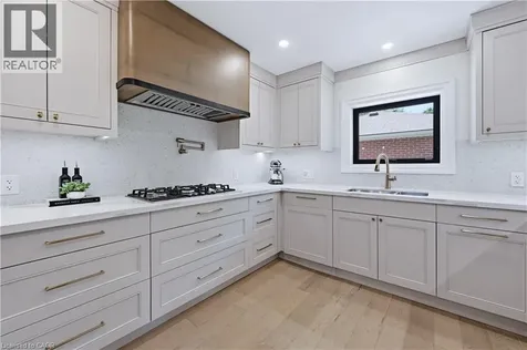 521 Dynes Road Burlington ON L7N 2V1
