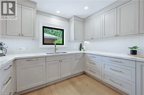 521 Dynes Road Burlington ON L7N 2V1