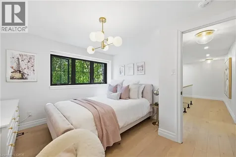 521 Dynes Road Burlington ON L7N 2V1