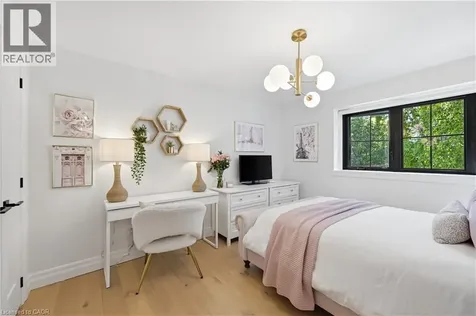 521 Dynes Road Burlington ON L7N 2V1