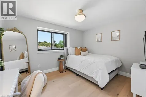521 Dynes Road Burlington ON L7N 2V1