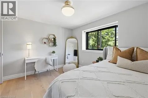 521 Dynes Road Burlington ON L7N 2V1