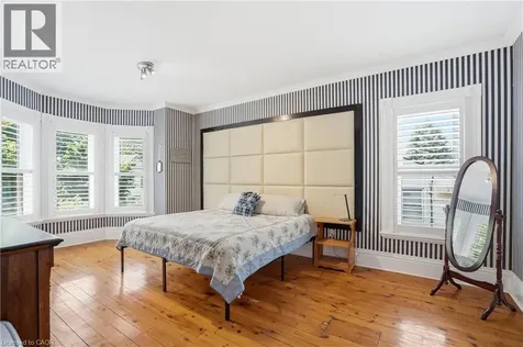 86 Oak Street Brantford ON N3T 2B3