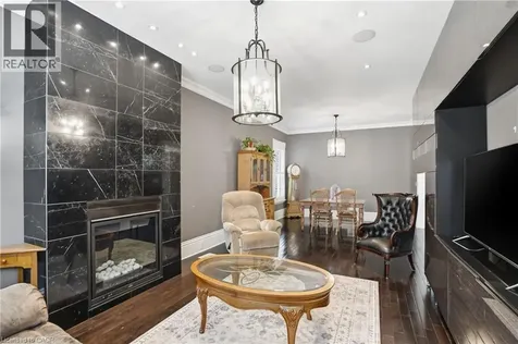 86 Oak Street Brantford ON N3T 2B3
