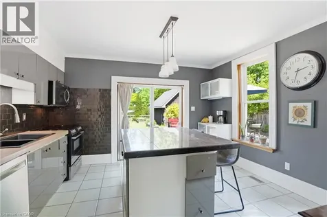86 Oak Street Brantford ON N3T 2B3