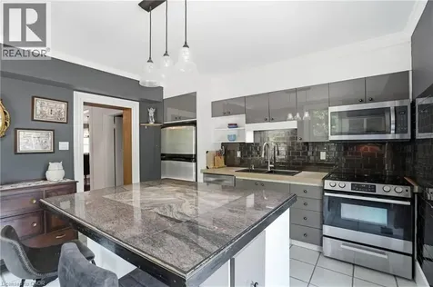 86 Oak Street Brantford ON N3T 2B3