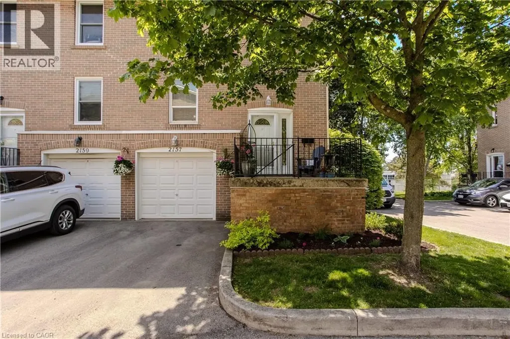2157 Mountain Grove Avenue Burlington ON L7P 2H8