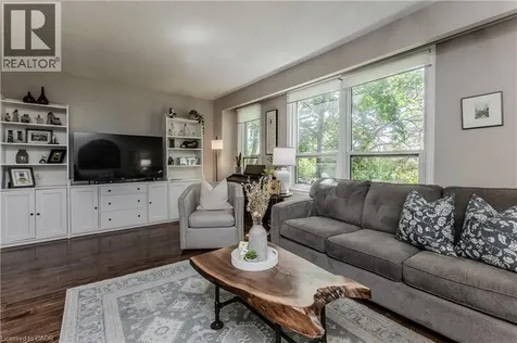 2157 Mountain Grove Avenue Burlington ON L7P 2H8