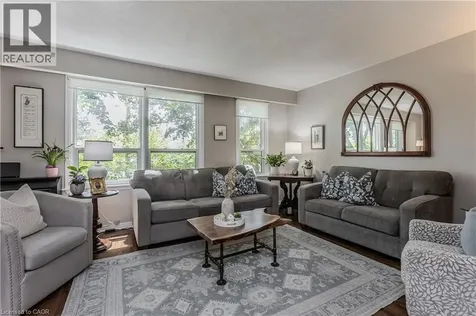 2157 Mountain Grove Avenue Burlington ON L7P 2H8