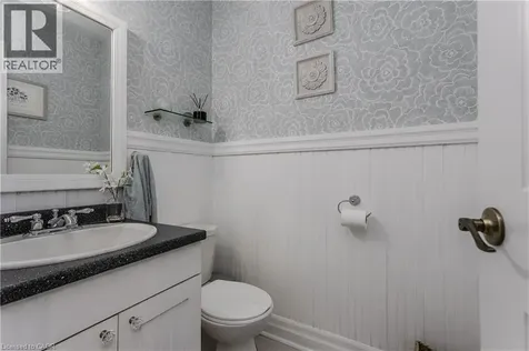2157 Mountain Grove Avenue Burlington ON L7P 2H8