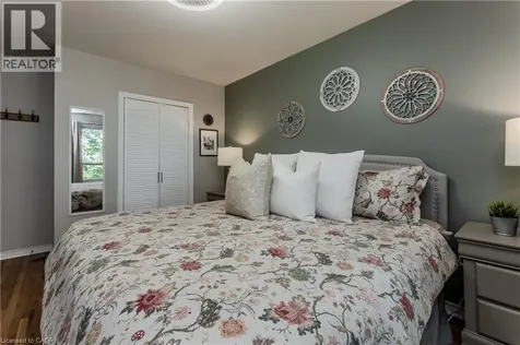 2157 Mountain Grove Avenue Burlington ON L7P 2H8