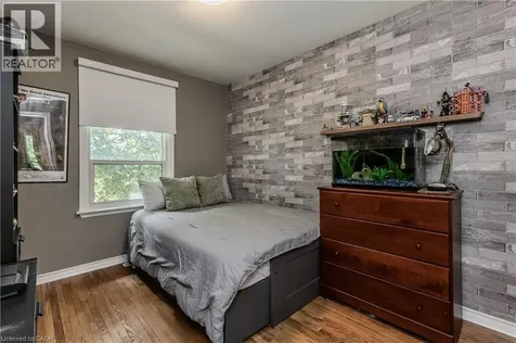 2157 Mountain Grove Avenue Burlington ON L7P 2H8