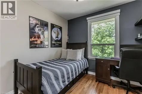 2157 Mountain Grove Avenue Burlington ON L7P 2H8