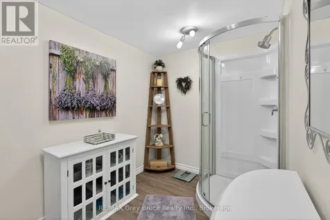 75 Laurie Crescent Owen Sound ON N4K 6C3