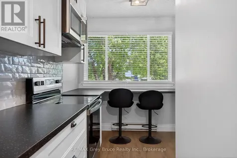 75 Laurie Crescent Owen Sound ON N4K 6C3