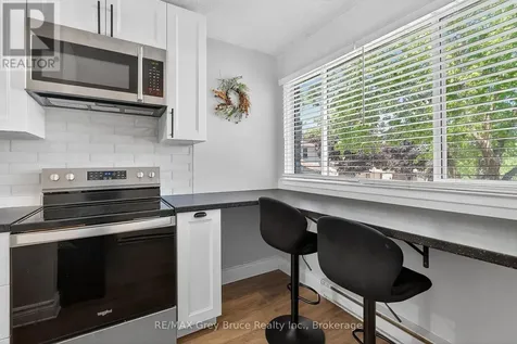 75 Laurie Crescent Owen Sound ON N4K 6C3