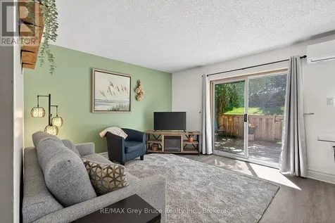 75 Laurie Crescent Owen Sound ON N4K 6C3