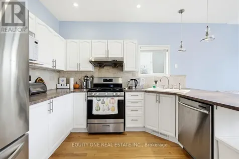 16 Grengold Way Ottawa ON K2T 1E2