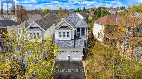 16 Grengold Way Ottawa ON K2T 1E2