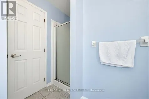 16 Grengold Way Ottawa ON K2T 1E2