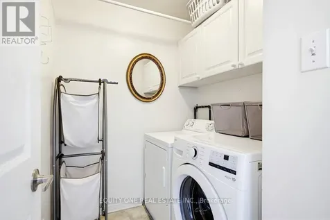 16 Grengold Way Ottawa ON K2T 1E2