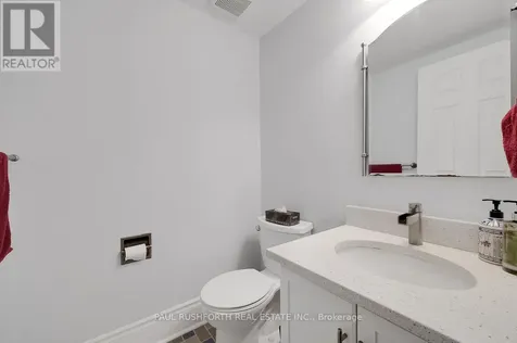 90 Acklam Terrace Ottawa ON K2K 2J1